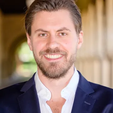 Prof. Philipp Reineke